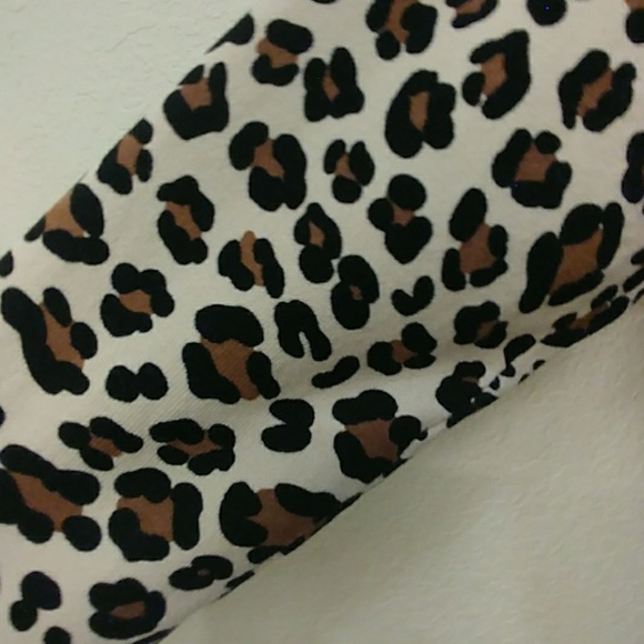 August Silk Keyhole Neck Sweater - Picture 4 of 8